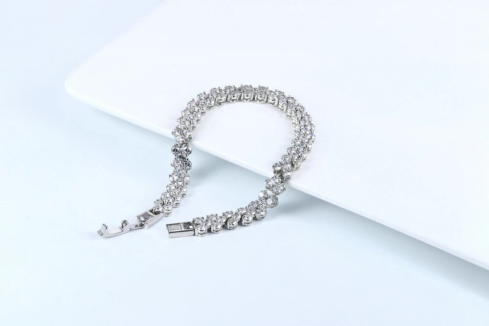 Wedding Tennis Bracelet For Women Dainty Dazzling Shiny Party Luxury Crystal Heart Shape Chain On Hand Fashion Jewelry Gifts