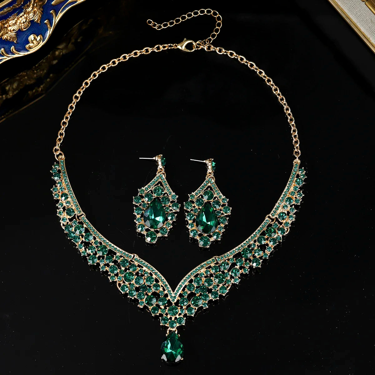European-Style Bridal Jewelry Set Baroque Crystal Pendant Grand Necklace and Earrings Set Banquet Fashion Jewelry for Women