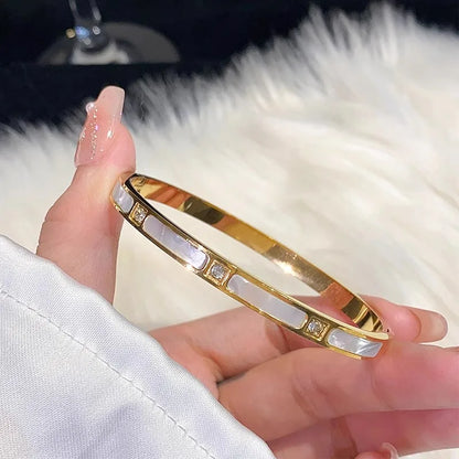 Elegant 8-piece Stainless Steel Bracelet Set With Rhinestone Embellishments, A Stylish Combination For Everyday Wear And Holiday