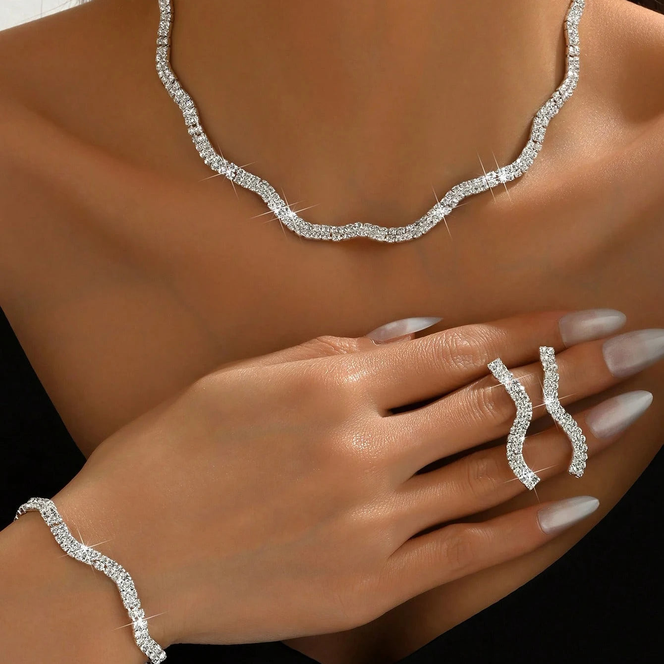 Luxury Wedding Jewelry Set: Necklace, Bracelet and Earring Set, Exquisite Crystal Jewelry, Women's Wedding Party Costumes