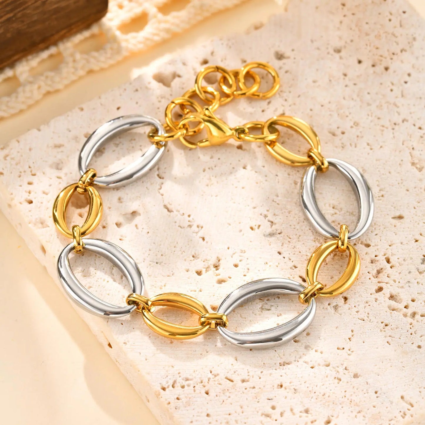 Distinctive Elliptical Bracelet for Women,Hand-made Chain Stainless Steel Bracelets,Trendy Waterproof Jewelry Gift