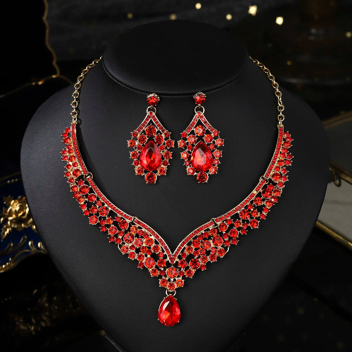 European-Style Bridal Jewelry Set Baroque Crystal Pendant Grand Necklace and Earrings Set Banquet Fashion Jewelry for Women