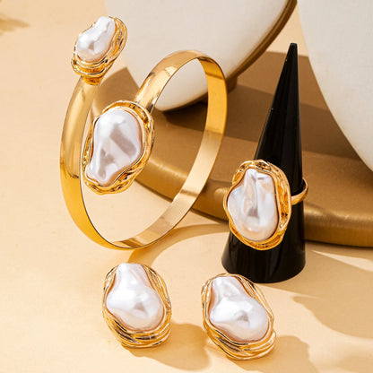 Women's Jewelry Set, Fashionable Baroque Style Bracelet, Ring, and Earring Set, Suitable for Daily Wear, Parties, and as a Gift