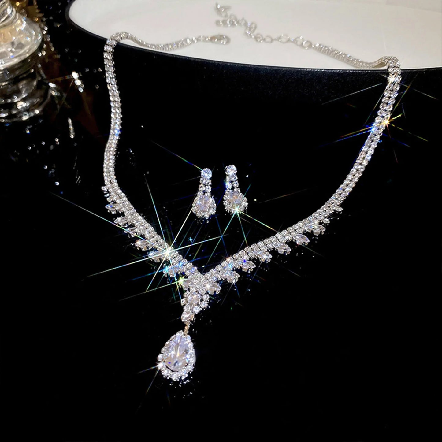 Women Fashion Necklace Earrings Set Rhinestone Wedding Accessories Bridal Lady Dangle Earring Pendant Elegant Jewellery Sets