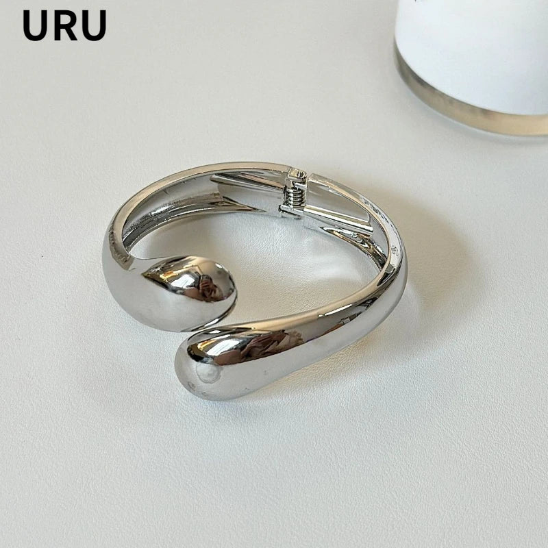 Modern Jewelry European and American Design Metal Geometric Bracelet For Women Party Gifts Exaggerative Accessories