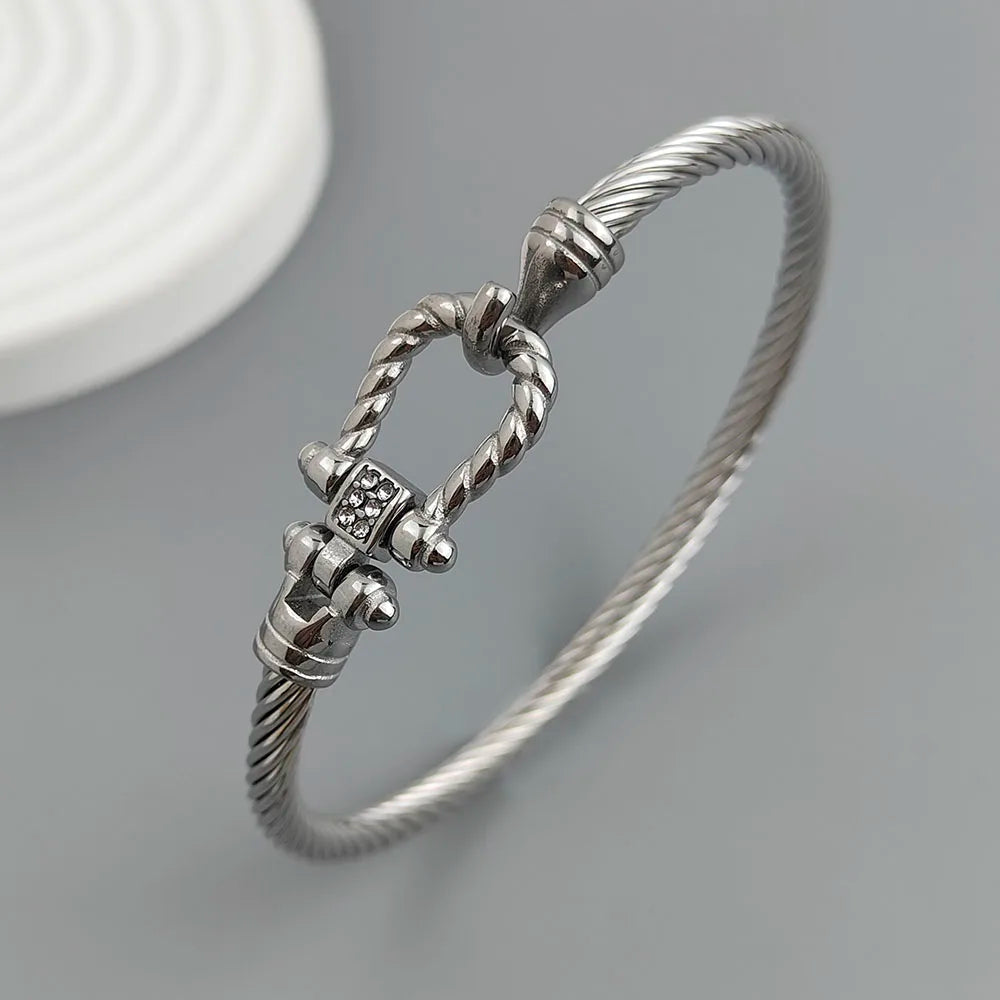 New steel wire button pattern horseshoe gold-plated stainless steel bracelet 18K, high quality waterproof couple bracelet, wife