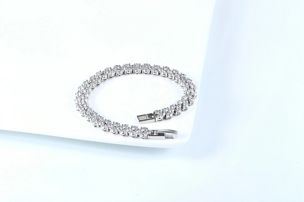 Wedding Tennis Bracelet For Women Dainty Dazzling Shiny Party Luxury Crystal Heart Shape Chain On Hand Fashion Jewelry Gifts