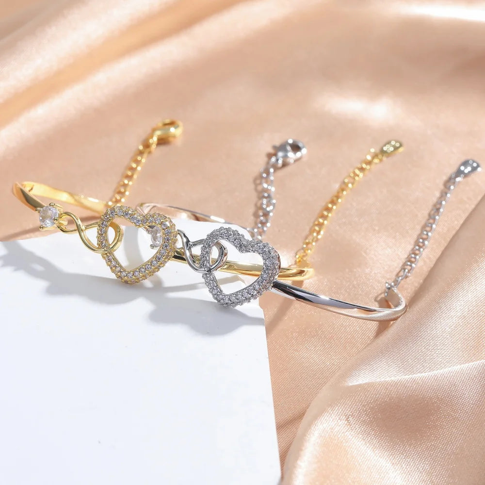 ‌Heart Bracelet with Extender Chain, Women Fashion Alloy Gold Plated Jewelry‌