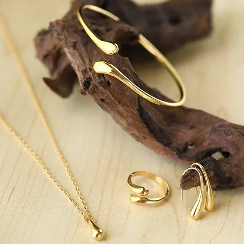 Ladies' Fashion Tear Bead Jewelry Set Gold Ring Necklace Bracelet Earring Four Piece Set Suitable For Engagement Jewelry Gifts