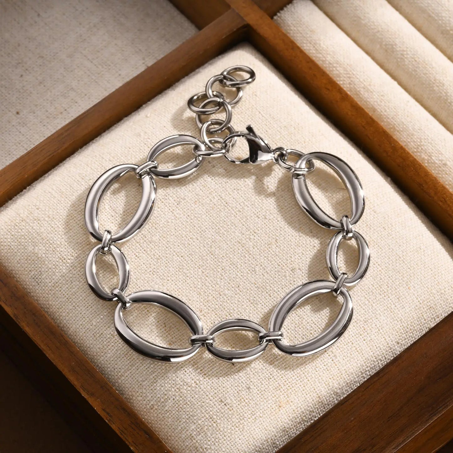 Distinctive Elliptical Bracelet for Women,Hand-made Chain Stainless Steel Bracelets,Trendy Waterproof Jewelry Gift