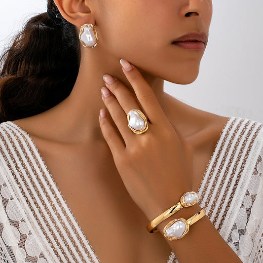 Women's Jewelry Set, Fashionable Baroque Style Bracelet, Ring, and Earring Set, Suitable for Daily Wear, Parties, and as a Gift