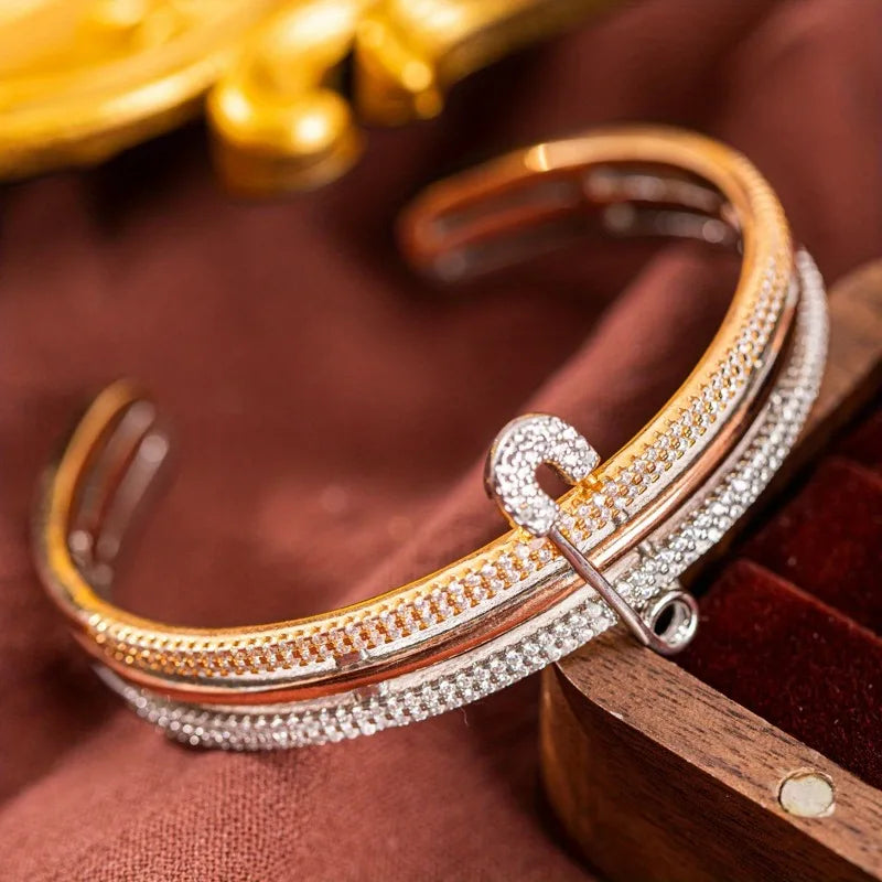 1 Piece Of Fashionable And Luxury Ladies' Bracelet, Elegant Design Highlights Unique Style, Versatile And Practical