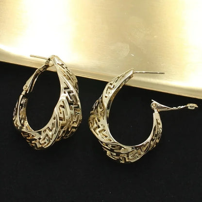 Golden Necklace Jewelry Set for Women Special Hollow Design Pendant Earrings Wedding Anniversary Gifts Jewellry Accessories