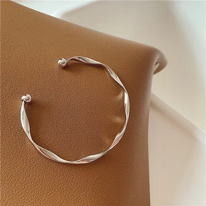 New Fashion Trend Unique Design Elegant Exquisite Twist Simple Bracelet Women Jewelry Wedding Party Premium Gift Wholesale