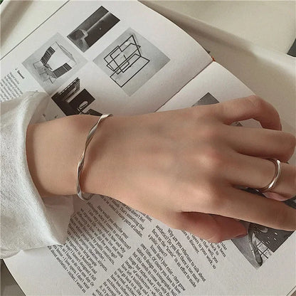 New Fashion Trend Unique Design Elegant Exquisite Twist Simple Bracelet Women Jewelry Wedding Party Premium Gift Wholesale