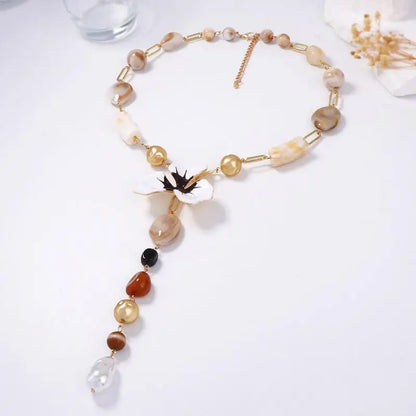 Fashion Gift Jewelry for Women featuring Resin Beads, Handcrafted Drip Oil Flower and Alloy Pendant Necklace