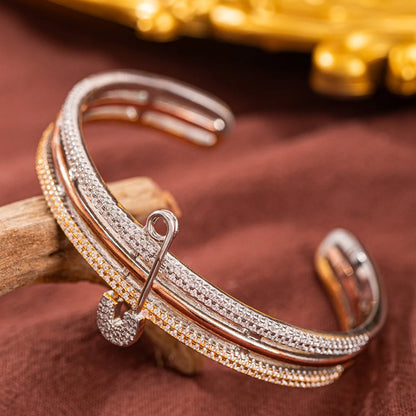 1 Piece Of Fashionable And Luxury Ladies' Bracelet, Elegant Design Highlights Unique Style, Versatile And Practical