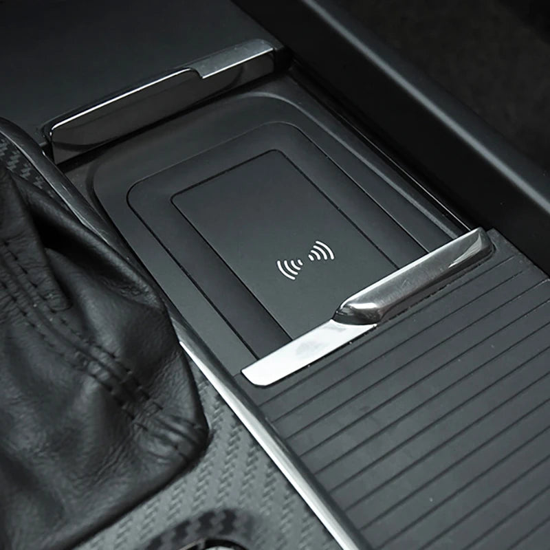Car wireless charger for Volvo XC90 XC60 S90 V90 S60 V60 C60 wireless phone charger fast charger charging pad charging holder