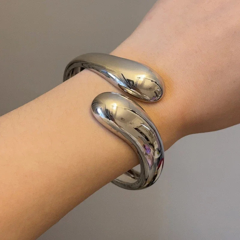 Modern Jewelry European and American Design Metal Geometric Bracelet For Women Party Gifts Exaggerative Accessories