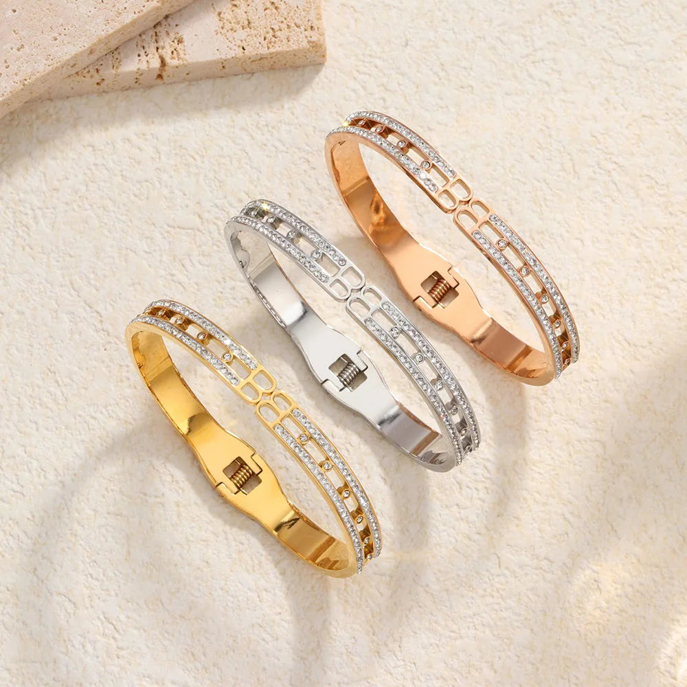 Charming women's bracelet: symmetrical chain - diamond decoration, fashionable wrist jewelry