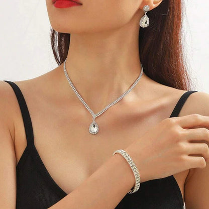 4 Pieces Luxurious Jewelry Set Exquisite Rhinestone Pendant Elegant Women's Crystal Silver Plated Necklace Earrings Bracelet Set