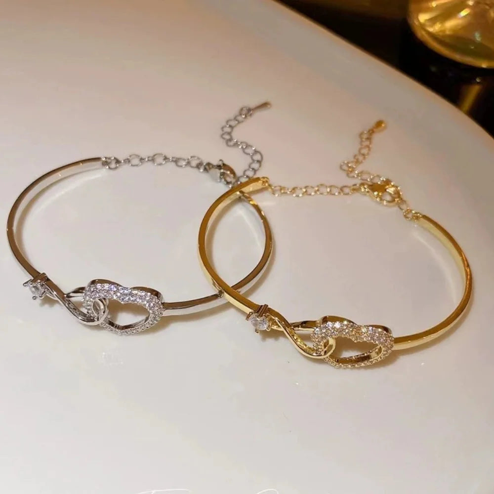 ‌Heart Bracelet with Extender Chain, Women Fashion Alloy Gold Plated Jewelry‌