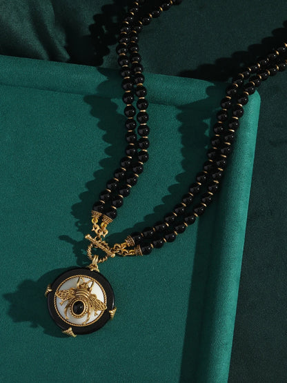 Vintage Jewellery Black Beads Necklace Woman With Bee Pendant Natural Stone Weddings Elegant Charms Antique Luxury Designer 2025