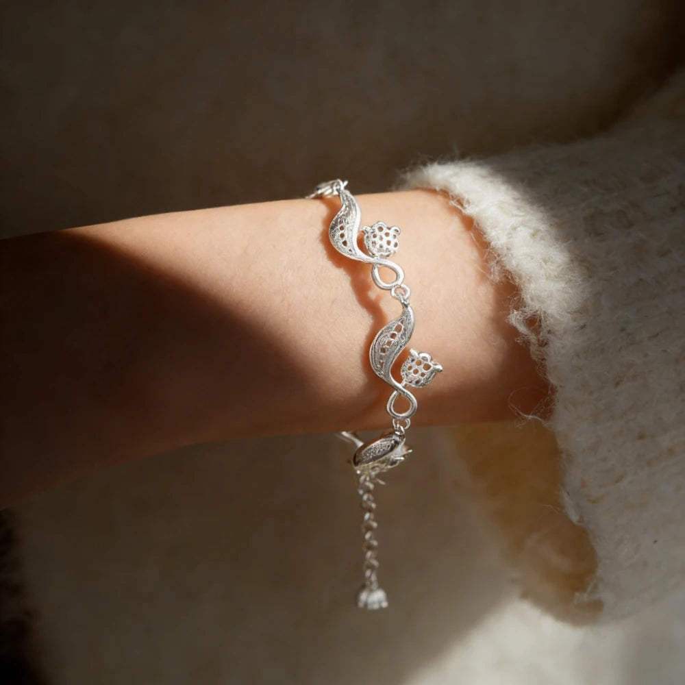 Lily of The Valley Bracelet Exquisite Wave Bangle Fresh Dreamy Elegant Party Jewelry Women Super Divine Aura Hand Accessories