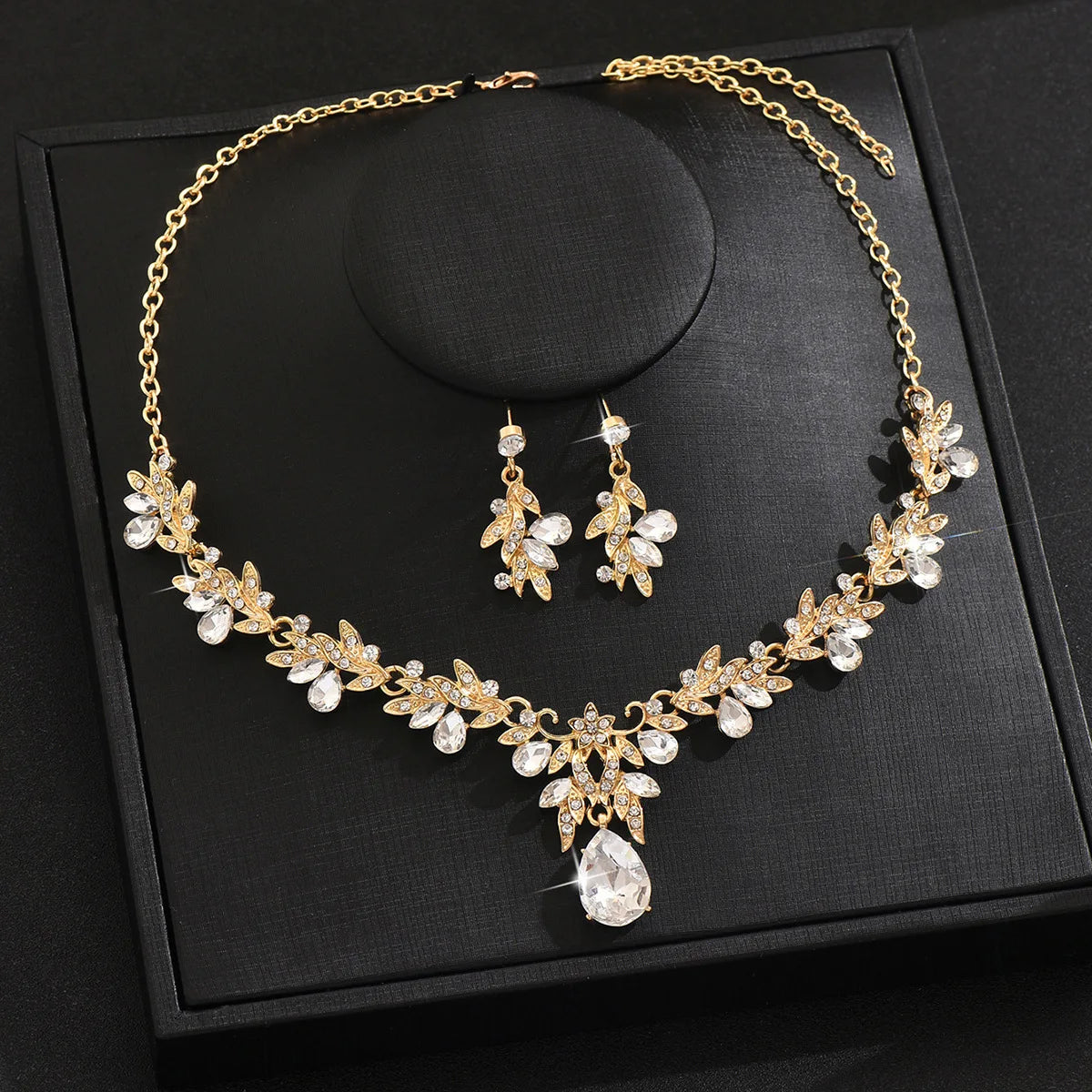 2025 Fashion Jewelry Set for Bridal Necklace Earrings Set Women Crystal Engagement Wedding Banquet Dress Accessories