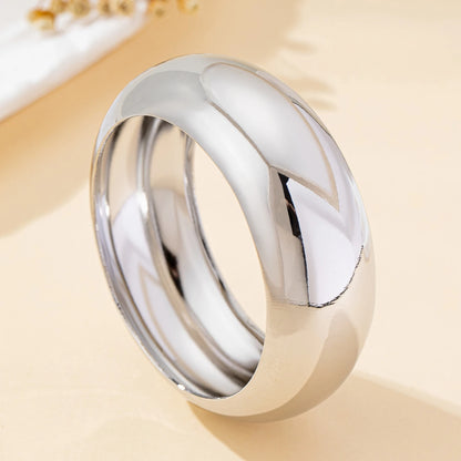 A Women's Bracelet, Wide, Simple, Smooth and Fashionable Bracelet, Suitable for Daily Wear and Vacation Wear