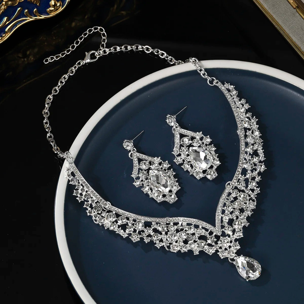 European-Style Bridal Jewelry Set Baroque Crystal Pendant Grand Necklace and Earrings Set Banquet Fashion Jewelry for Women