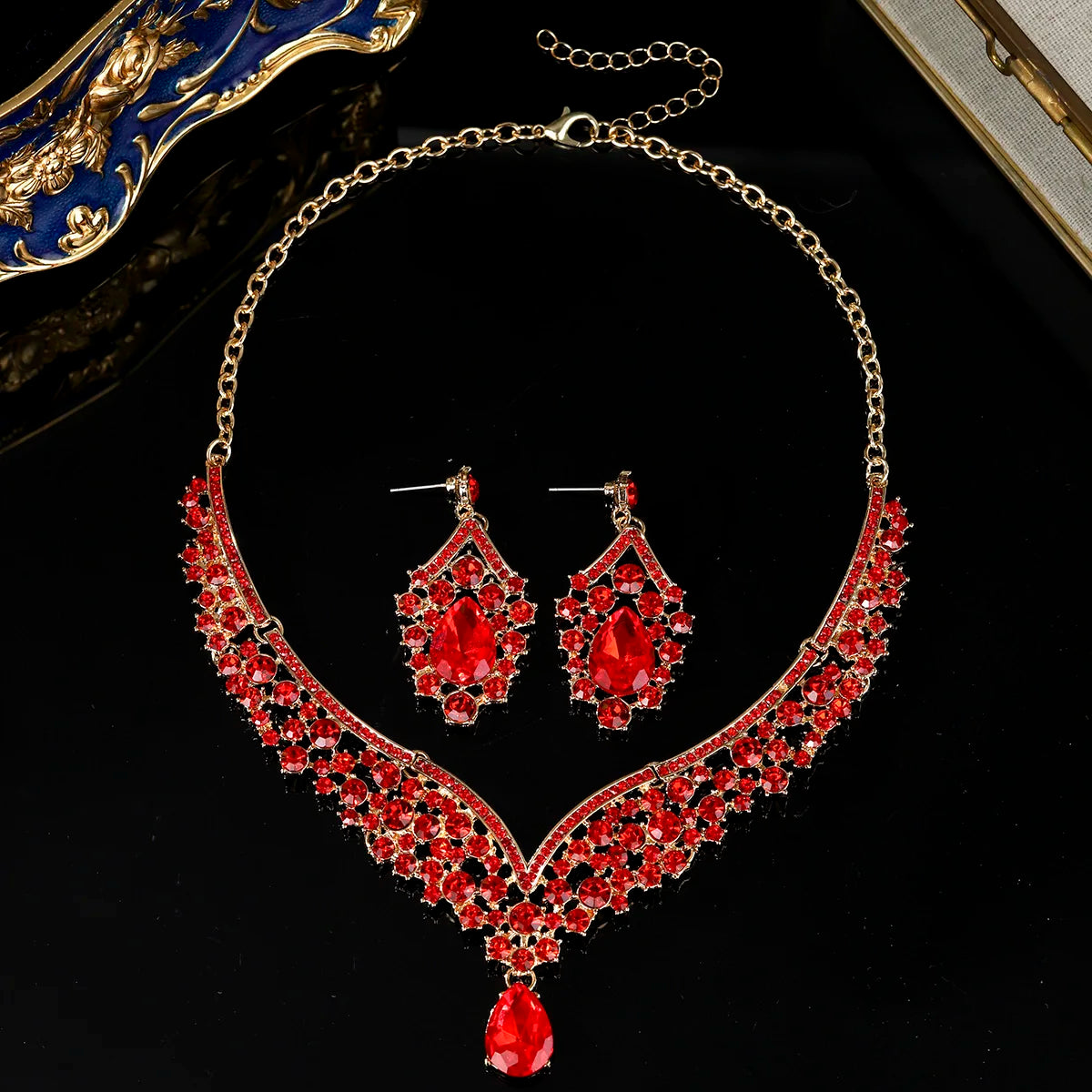 European-Style Bridal Jewelry Set Baroque Crystal Pendant Grand Necklace and Earrings Set Banquet Fashion Jewelry for Women